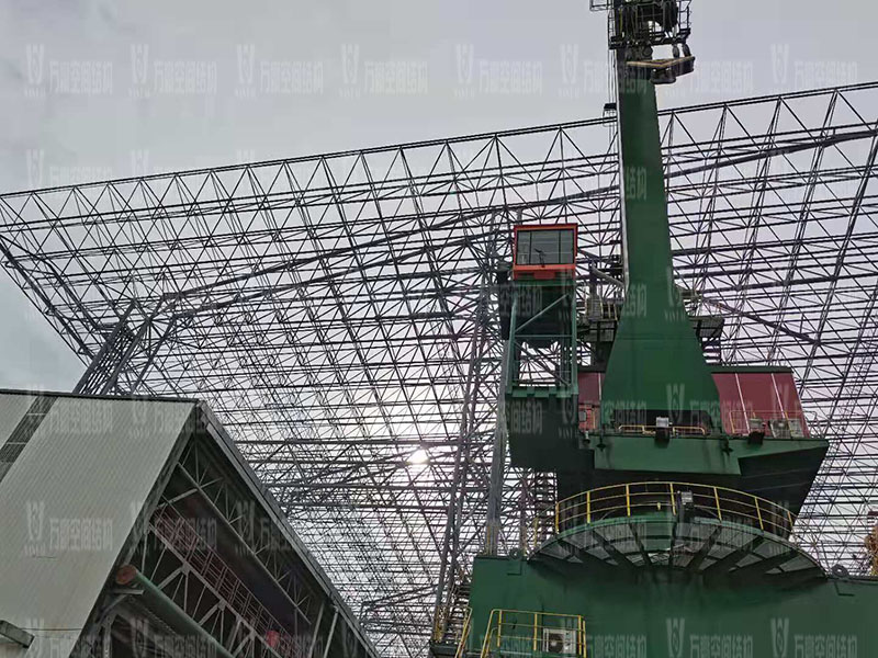 印尼全天候碼頭倉庫屋面膜結構工程進入膜結構安裝階段 印尼全天候碼頭倉庫屋面膜結構工程進入膜結構安裝階段