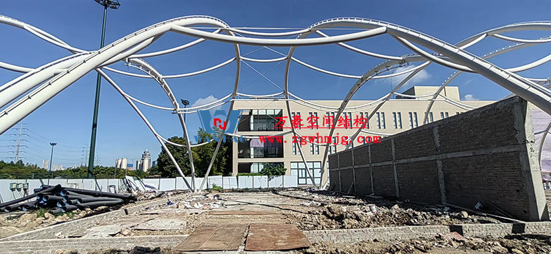 寧波諾丁漢大學(xué)室外運(yùn)動(dòng)場(chǎng)地改擴(kuò)建項(xiàng)目膜結(jié)構(gòu)工程完工