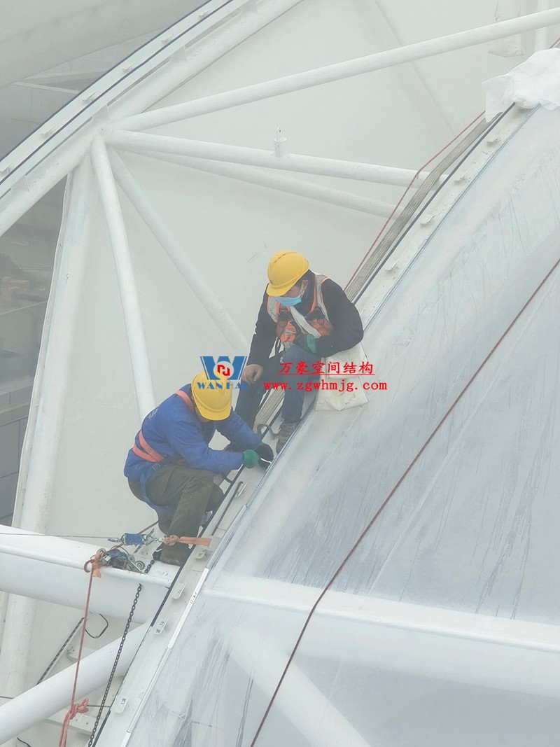明宇廣場6號地塊商業（萬達廣場）改造項目鋼膜結構ETFE蓋頂天幕工程