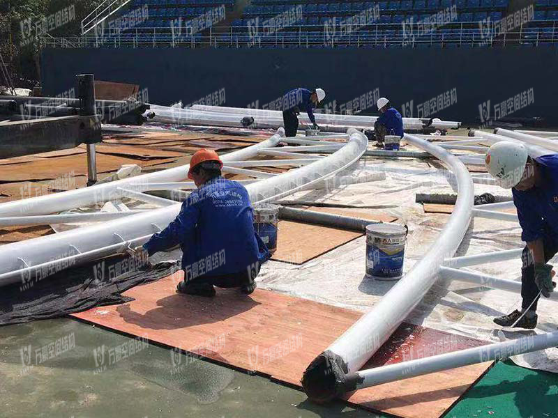 寧波(鄞州)網球中心遮陽棚膜結構工程二期項目施工中 寧波(鄞州)網球中心遮陽棚膜結構工程二期項目施工中