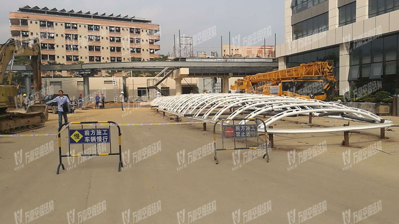 深圳公交站雨棚膜結構 深圳公交站雨棚膜結構