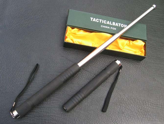 普通甩棍和機械甩棍的區別